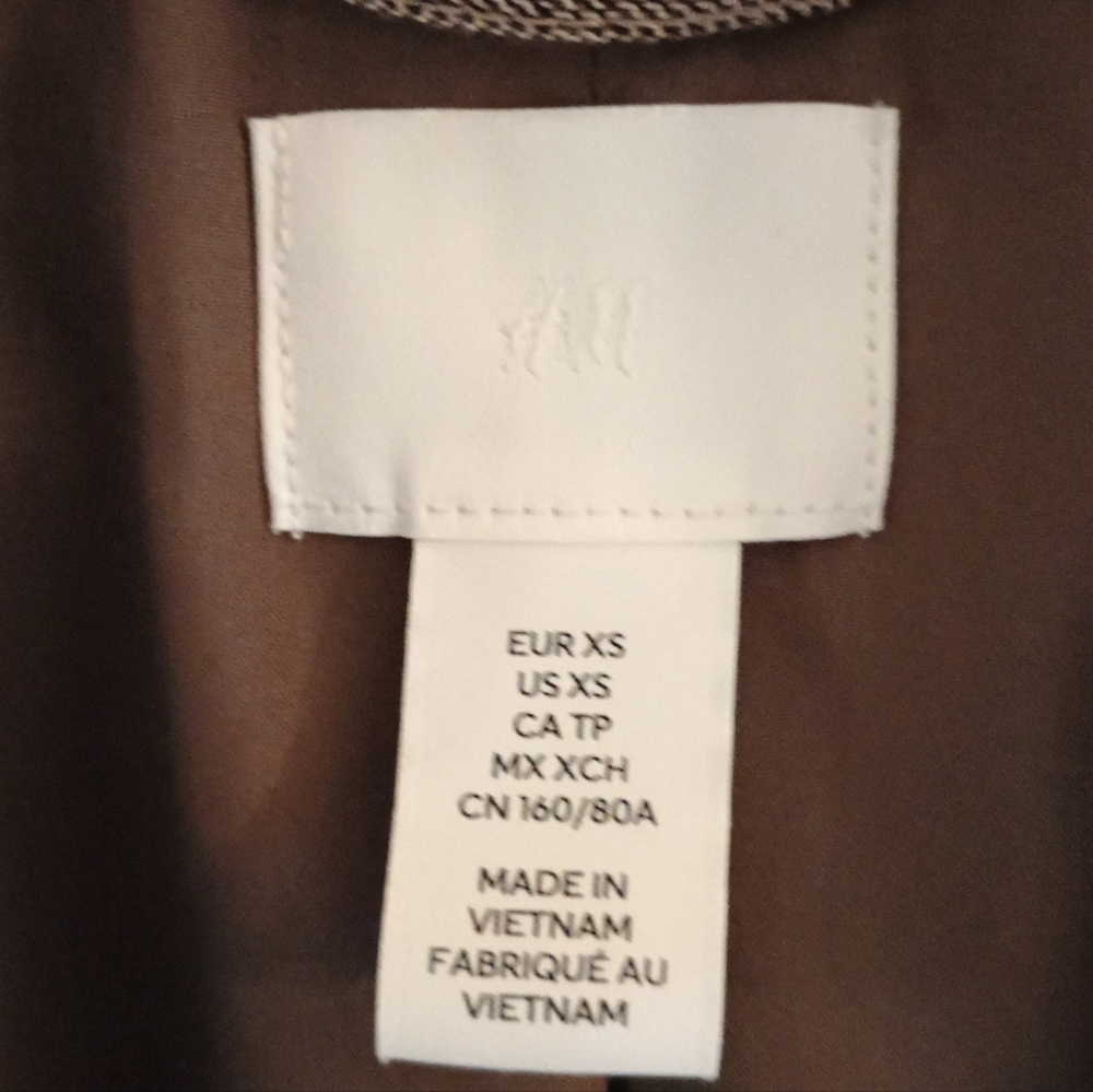 4/$25 H&M Blazer, XS - Picture 4 of 5